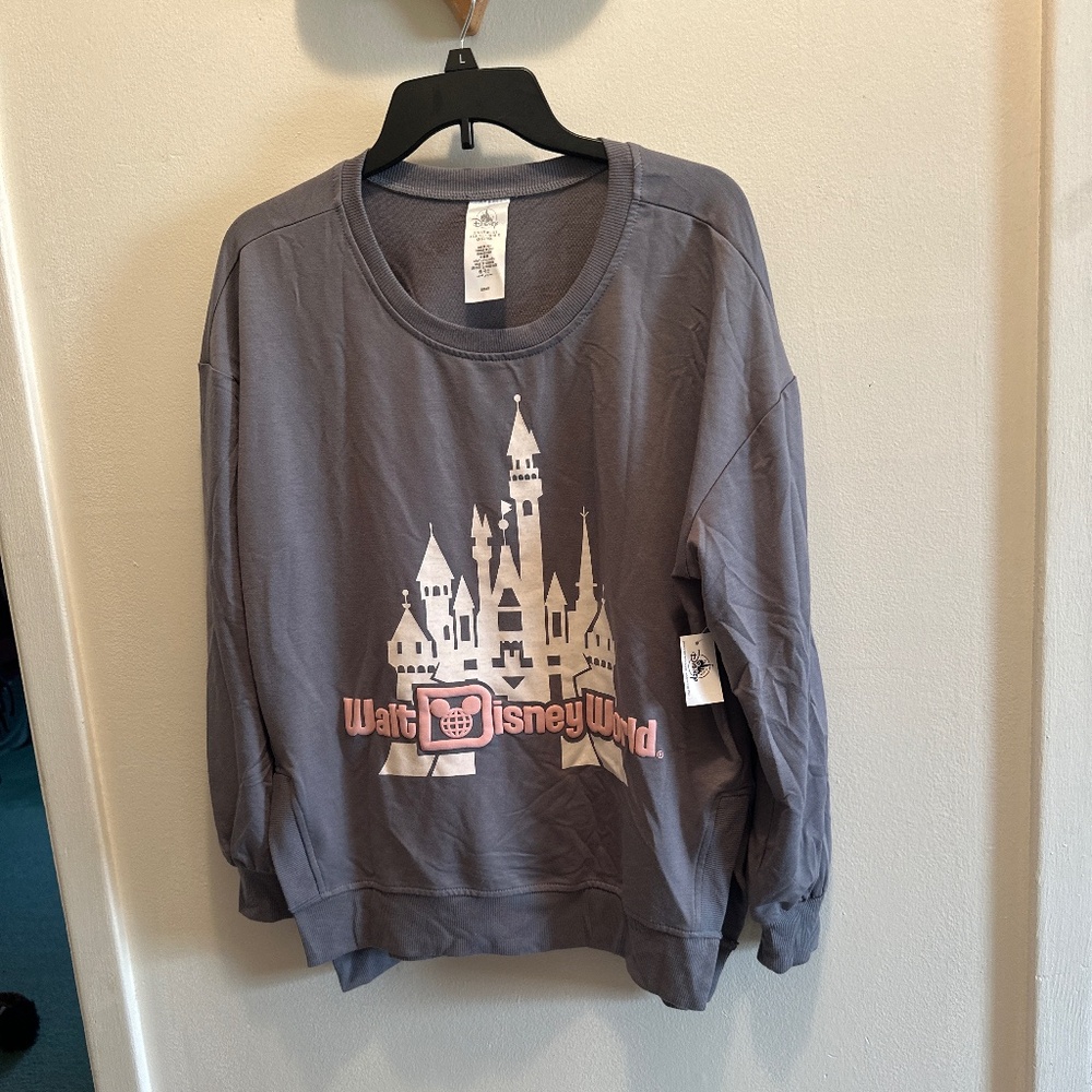 Disneyworld top-gray & pink size L NWT